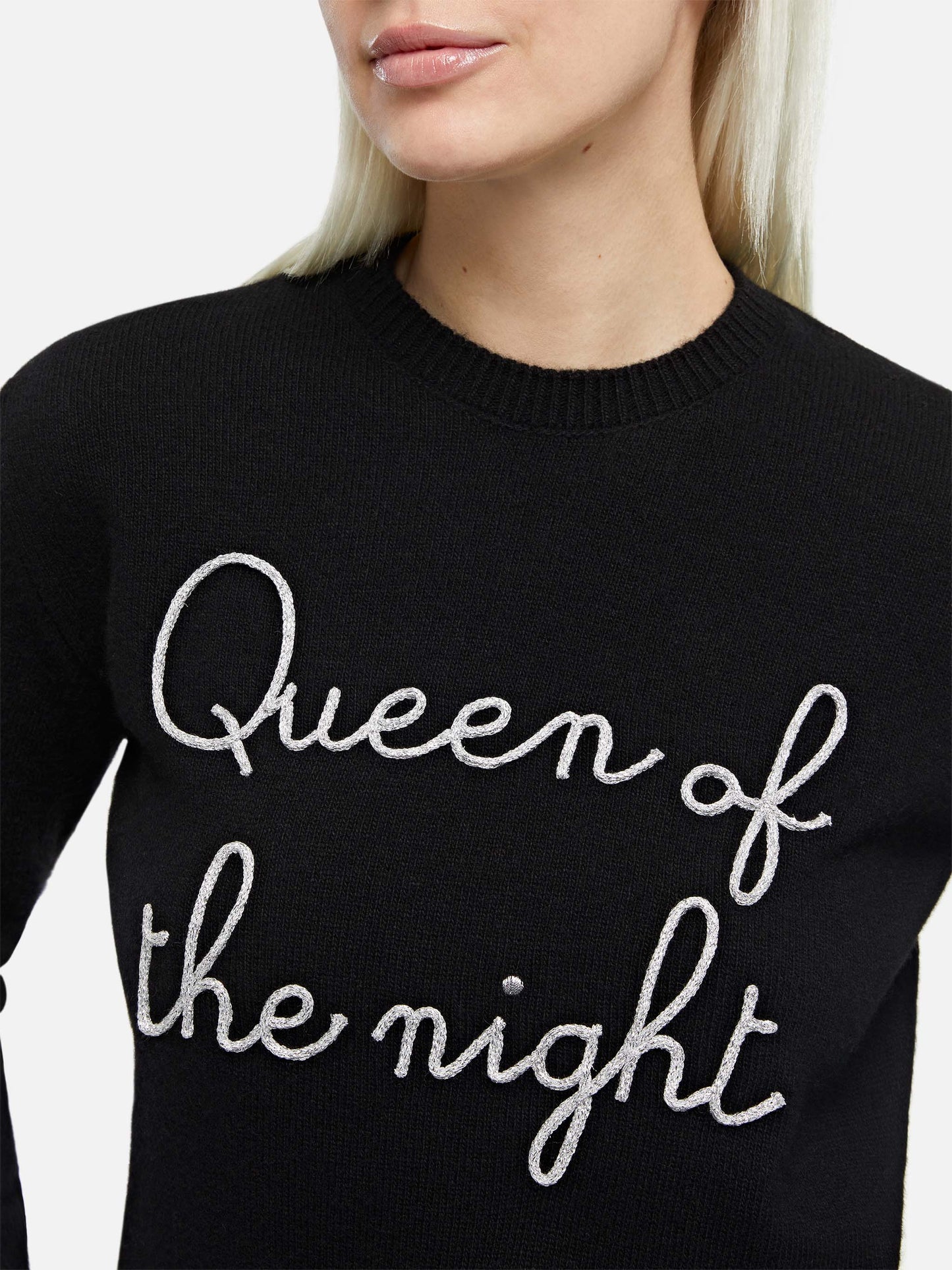 Woman black sweater New Queen with Queen of the night embroidery